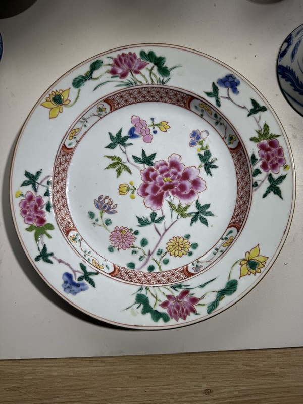 古玩陶瓷雍正·精品粉彩花卉紋折沿盤拍賣,當前價格2000元