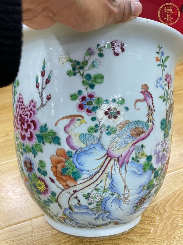 古玩陶瓷花鳥紋粉彩缸真品鑒賞圖