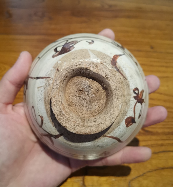 古玩陶瓷元末明初·白地黑花茶碗拍賣,當前價格200元