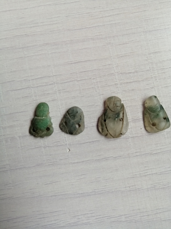 古玩玉器清代翡翠雕“佛公”帽飾拍賣,當前價格899元