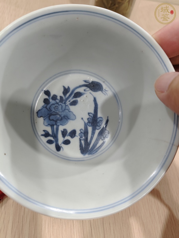 古玩陶瓷 花卉紋青花碗真品鑒賞圖