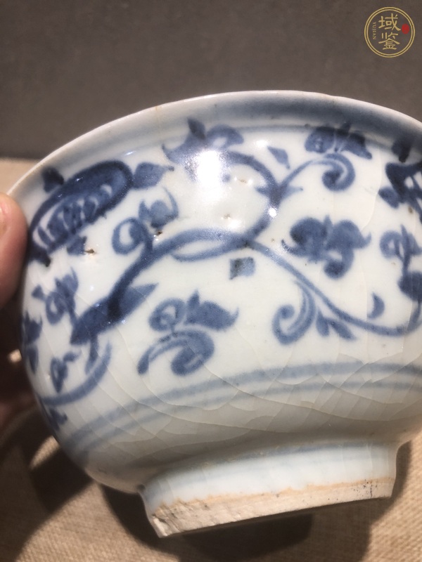 古玩陶瓷青花纏枝花卉紋碗真品鑒賞圖