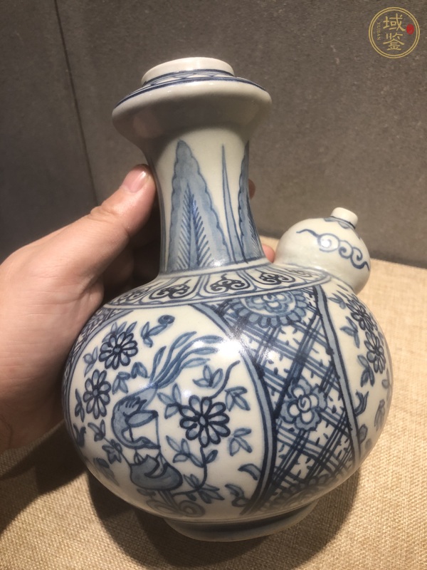 古玩陶瓷青花花卉紋軍持真品鑒賞圖