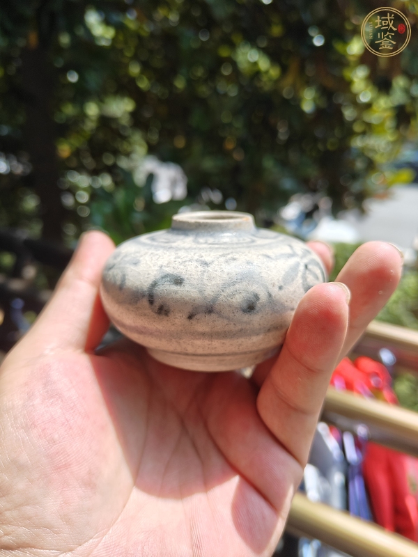 古玩陶瓷青花花卉紋水盂真品鑒賞圖