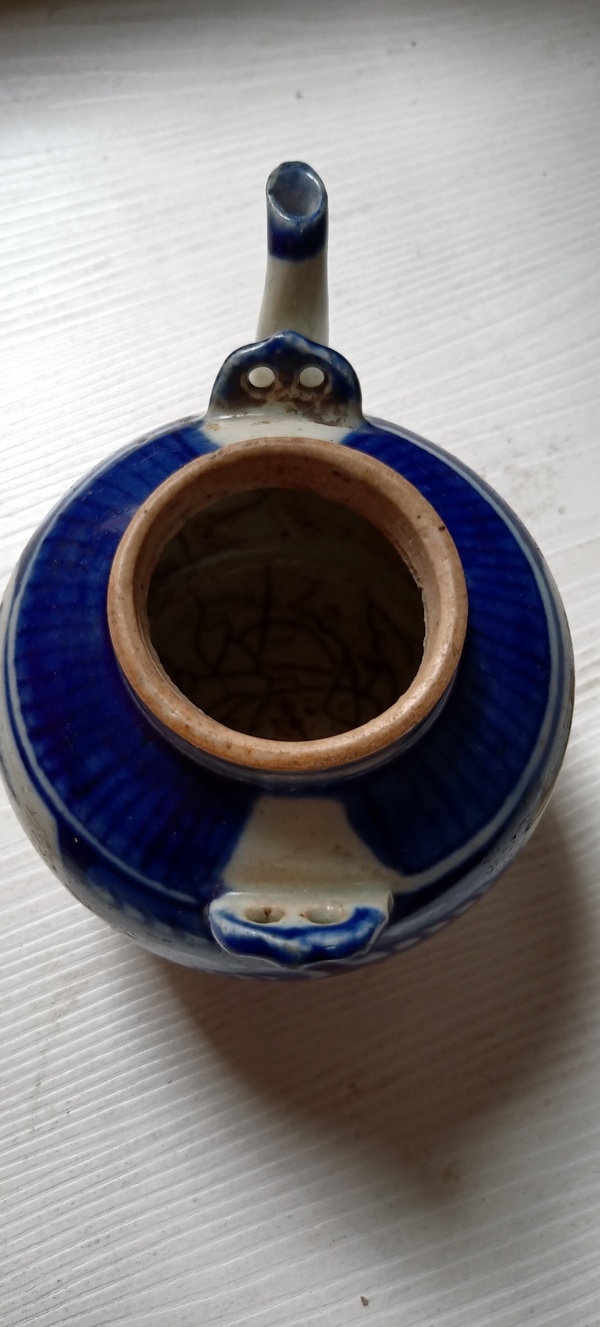 古玩陶瓷晚清青花提梁壺(沒有蓋、壸嘴掉粘)拍賣,當前價格188元
