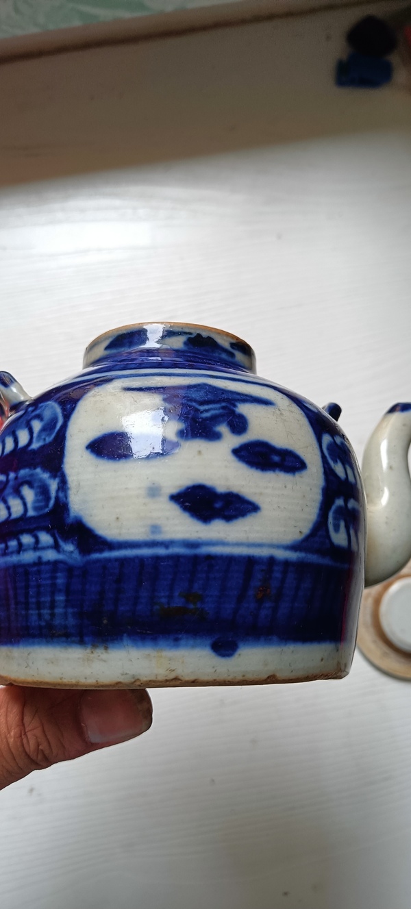 古玩陶瓷晚清青花提梁壺(沒有蓋、壸嘴掉粘)拍賣,當前價格188元