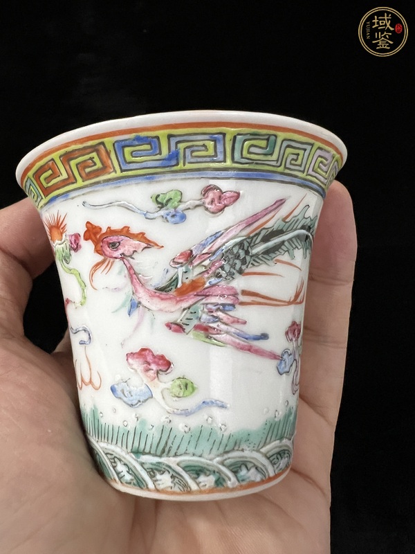 古玩陶瓷粉彩龍鳳紋馬蹄杯真品鑒賞圖