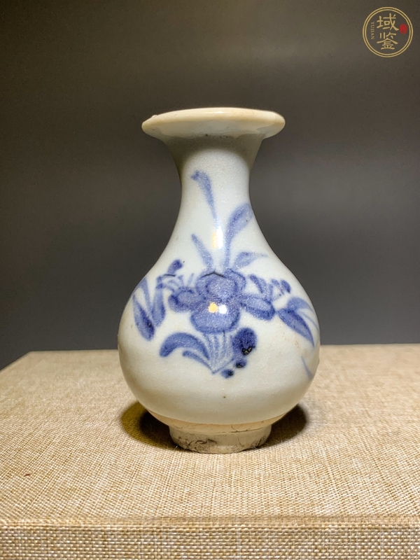 古玩陶瓷德化窯花卉紋青花玉壺春瓶真品鑒賞圖