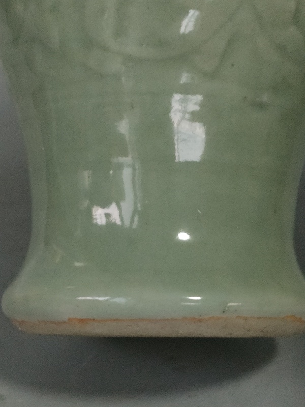 古玩陶瓷清早期青釉暗刻纏枝牡丹紋花觚拍賣，當(dāng)前價(jià)格3500元