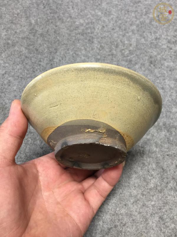 古玩陶瓷越窯青瓷斗笠碗真品鑒賞圖