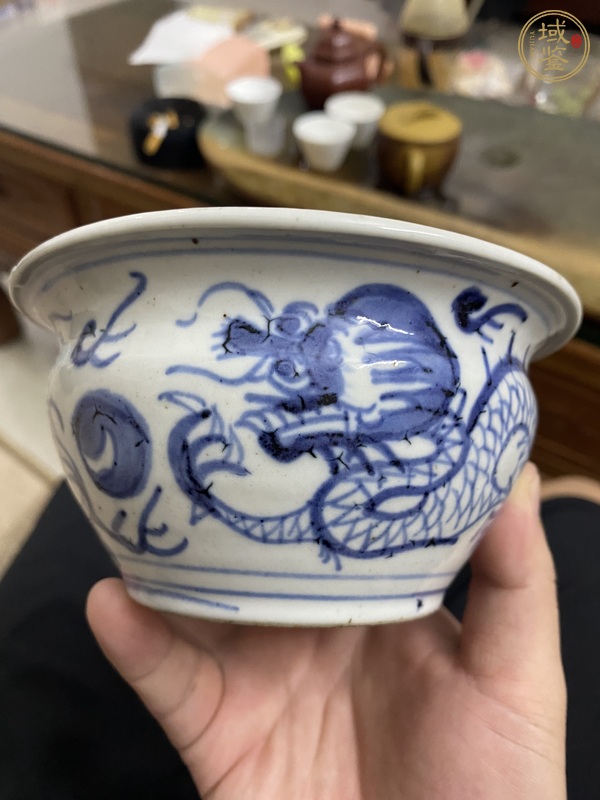 古玩陶瓷龍紋青花香爐真品鑒賞圖