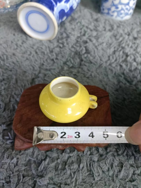 古玩陶瓷民國嬌黃釉鳥食罐拍賣,當前價格2888元