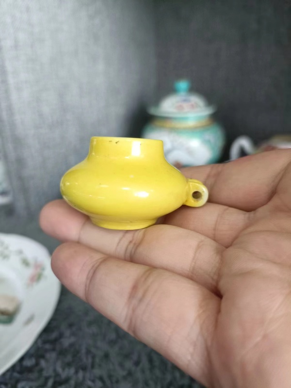 古玩陶瓷民國嬌黃釉鳥食罐拍賣,當前價格2888元