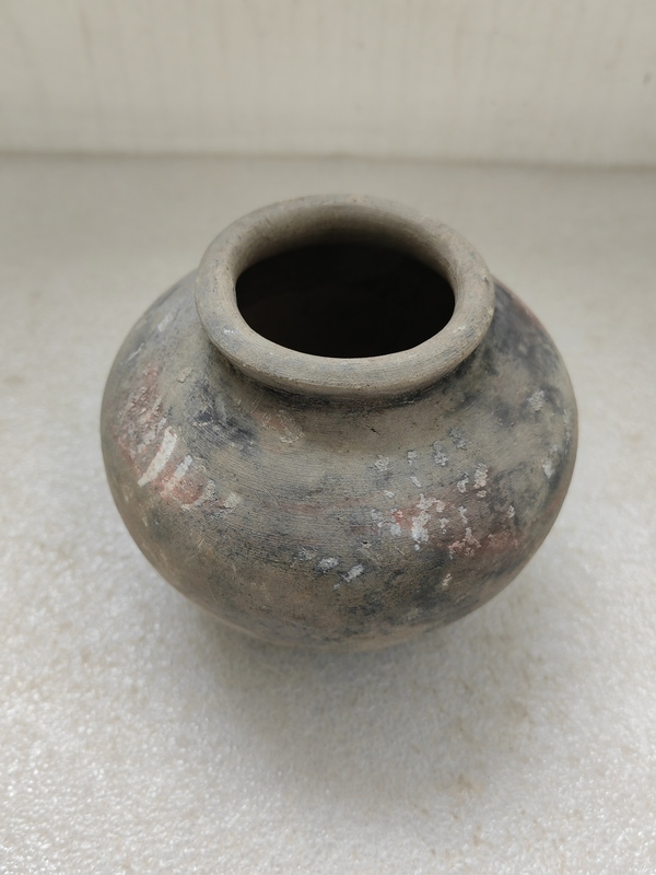 古玩陶瓷灰陶彩繪漢罐拍賣,當前價格750元