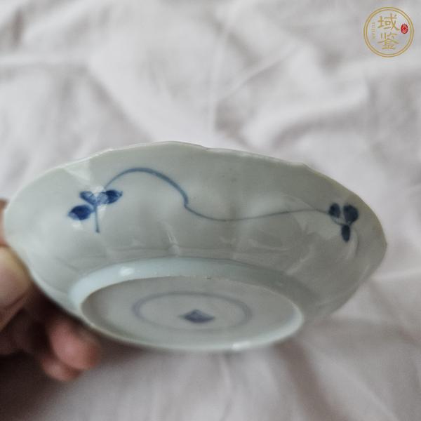 古玩陶瓷青花花卉盘真品鉴赏图