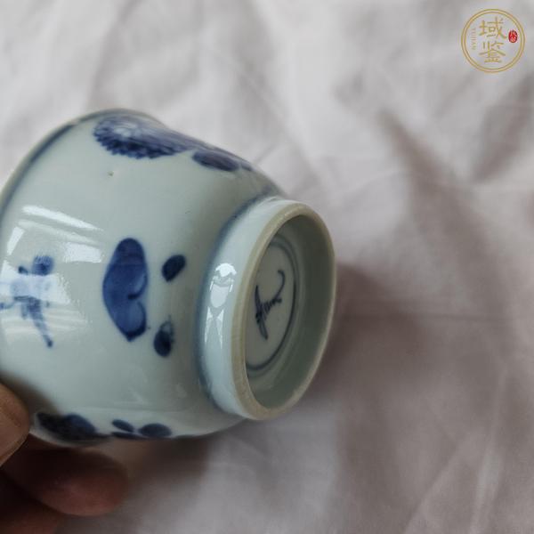 古玩陶瓷青花花卉杯真品鑒賞圖