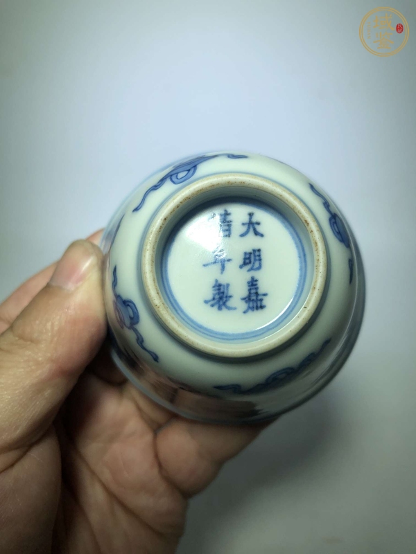 古玩陶瓷日本江戶青花花卉紋仰鐘杯真品鑒賞圖