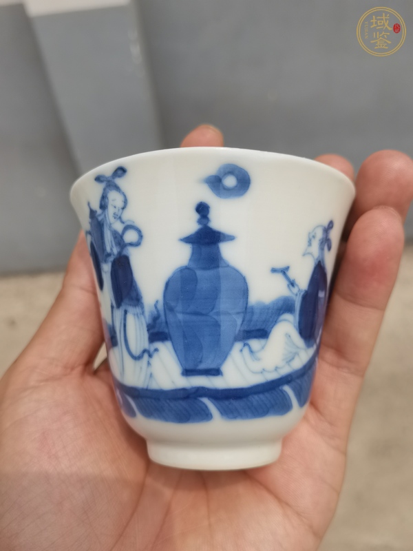 古玩陶瓷人物紋青花杯真品鑒賞圖