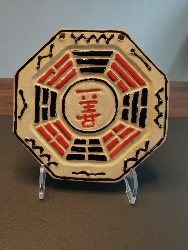 古玩陶瓷民國粉彩八卦紋風(fēng)水掛件拍賣,當(dāng)前價格450元