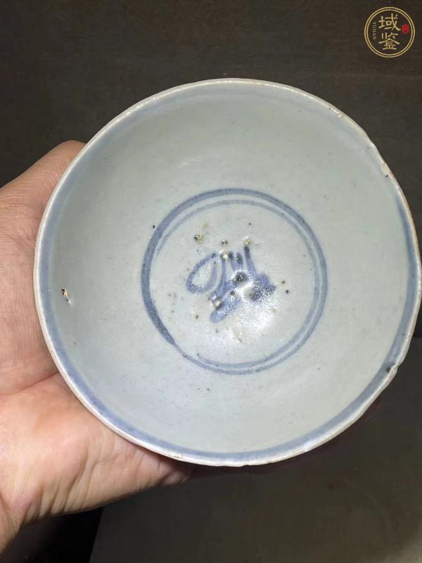 古玩陶瓷青花花卉紋福字茶碗真品鑒賞圖