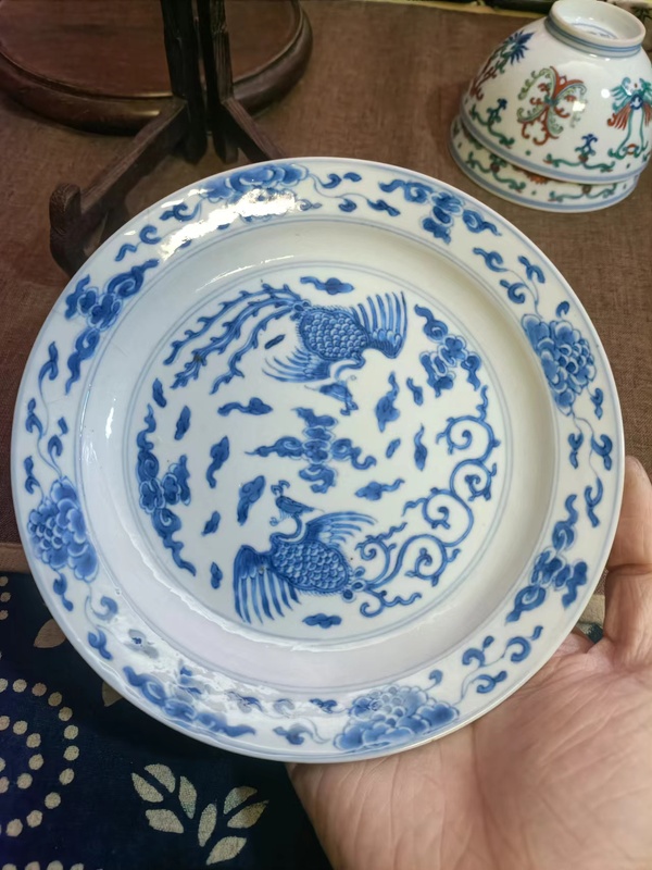 古玩陶瓷大明成化年制款青花鳳紋盤拍賣,當(dāng)前價(jià)格8888元