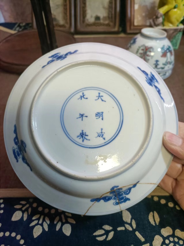 古玩陶瓷大明成化年制款青花鳳紋盤拍賣,當(dāng)前價(jià)格8888元