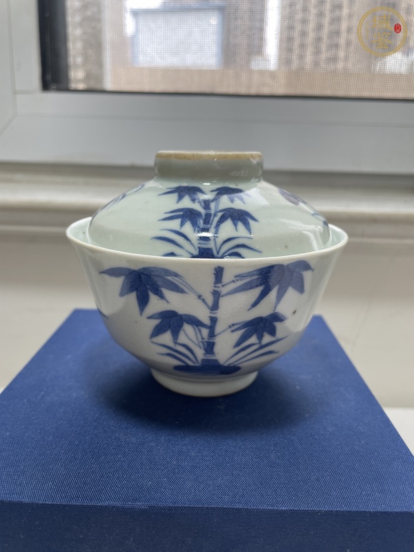 古玩陶瓷青花四君子圖蓋碗真品鑒賞圖