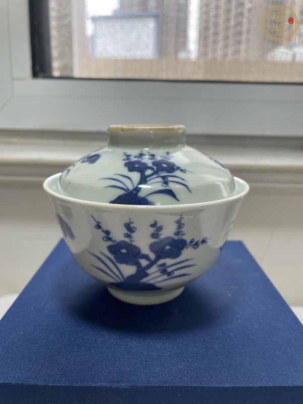 古玩陶瓷青花四君子圖蓋碗真品鑒賞圖