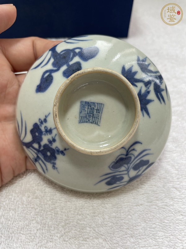 古玩陶瓷青花四君子圖蓋碗真品鑒賞圖