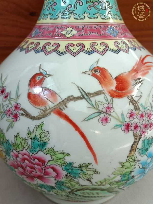 古玩陶瓷粉彩花鳥紋賞瓶真品鑒賞圖