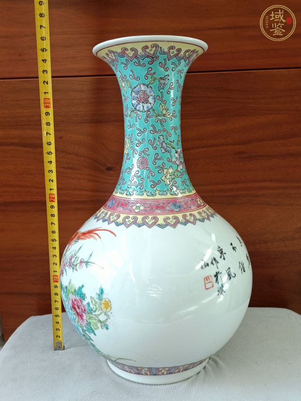 古玩陶瓷粉彩花鳥紋賞瓶真品鑒賞圖