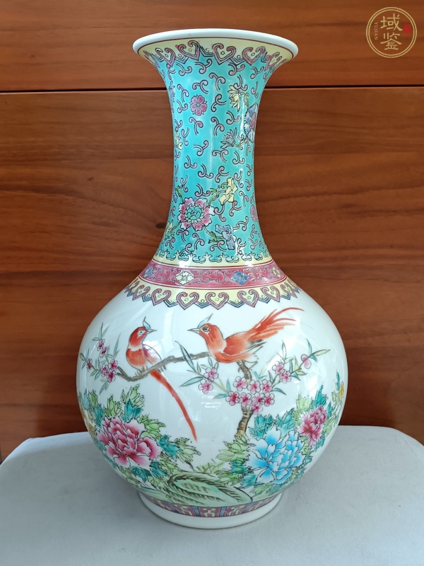 古玩陶瓷粉彩花鳥紋賞瓶真品鑒賞圖