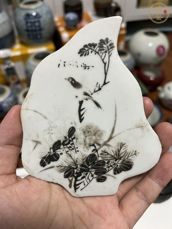 古玩陶瓷墨彩花鳥紋樹葉型瓷板畫鑲嵌件真品鑒賞圖