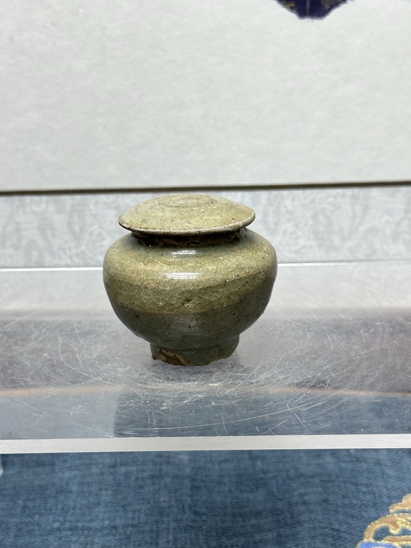 古玩陶瓷元代精品龍泉窯系青釉蓋罐拍賣，當(dāng)前價(jià)格289元