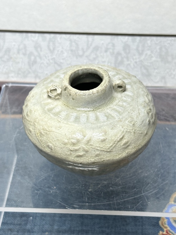 古玩陶瓷元代精品暗刻雙系水盂拍賣,當前價格1288元