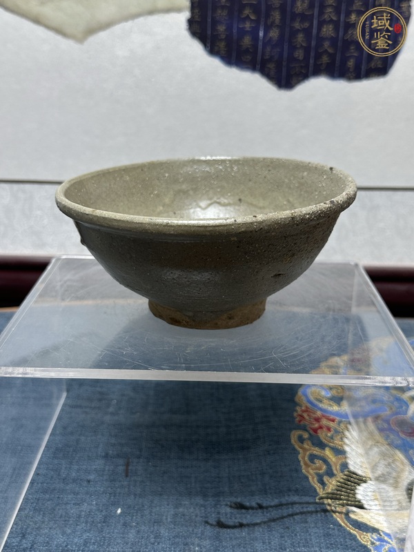 古玩陶瓷龍泉窯系青釉碗真品鑒賞圖