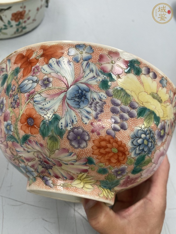 古玩陶瓷百花不落地粉彩碗真品鑒賞圖