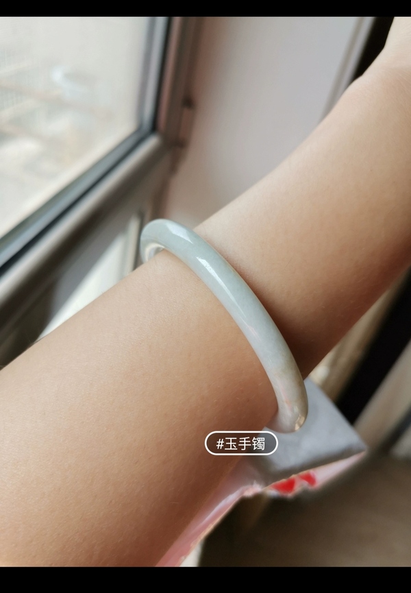 古玩玉器天然翡翠A貨鐲子拍賣,當(dāng)前價格1600元