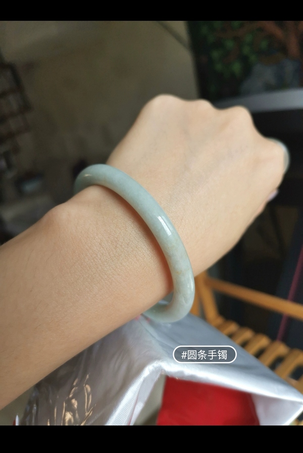 古玩玉器天然翡翠A貨鐲子拍賣,當(dāng)前價格1600元