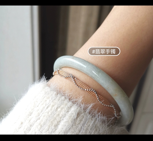 古玩玉器天然翡翠A貨鐲子拍賣,當(dāng)前價格1600元