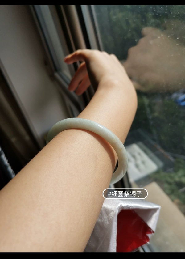古玩玉器天然翡翠A貨鐲子拍賣,當(dāng)前價格1600元