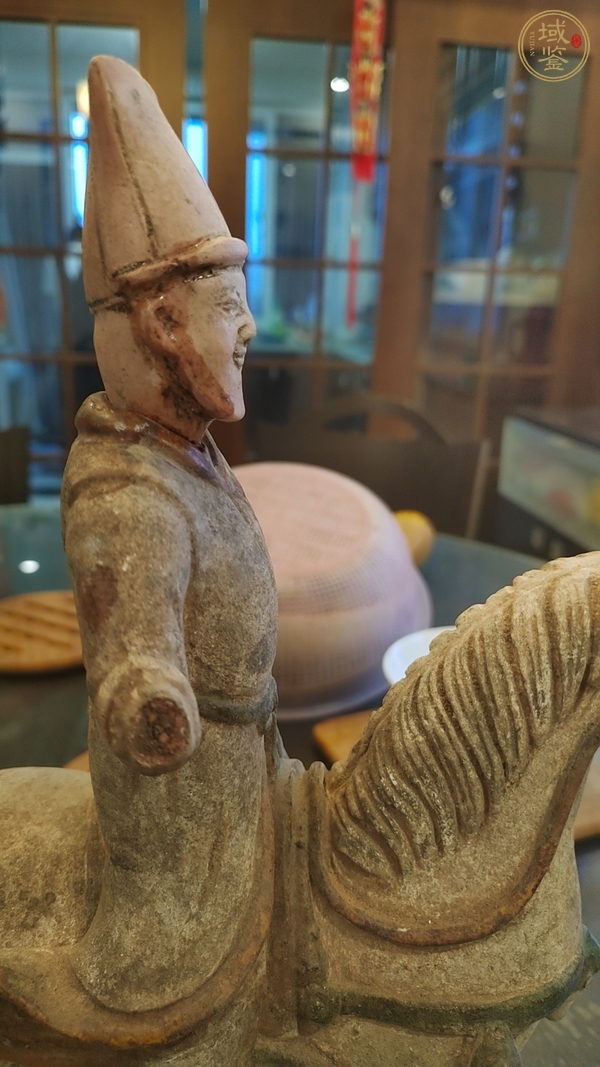 古玩陶瓷馬上人物陶俑真品鑒賞圖