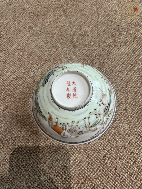 古玩陶瓷粉彩八駿碗真品鑒賞圖