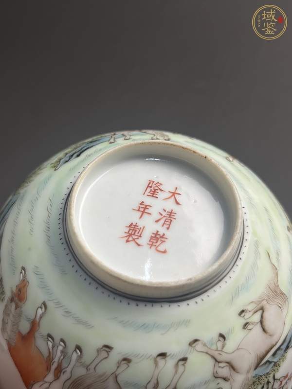 古玩陶瓷粉彩八駿碗真品鑒賞圖