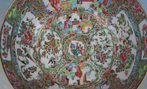 古玩陶瓷請(qǐng)代咸豐廣彩開窗人物潘趣大碗拍賣,當(dāng)前價(jià)格9800元