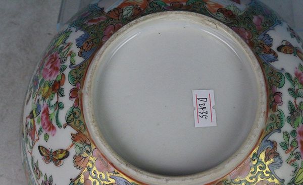 古玩陶瓷請(qǐng)代咸豐廣彩開窗人物潘趣大碗拍賣,當(dāng)前價(jià)格9800元