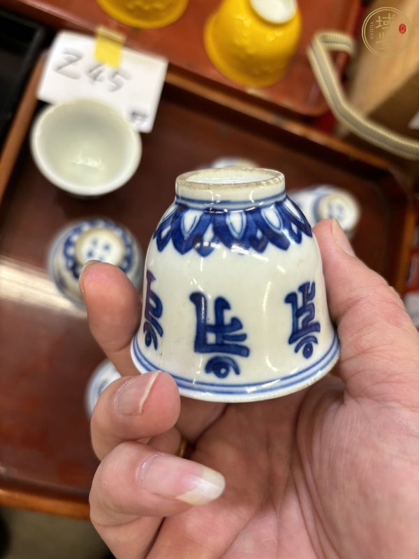 古玩陶瓷日本大正青花梵文杯真品鑒賞圖