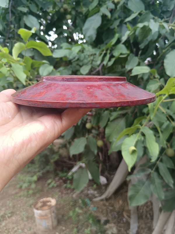 古玩陶瓷清晚期~紅釉木制盤子拍賣,當前價格0元