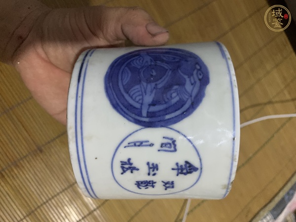 古玩陶瓷青花筆筒真品鑒賞圖