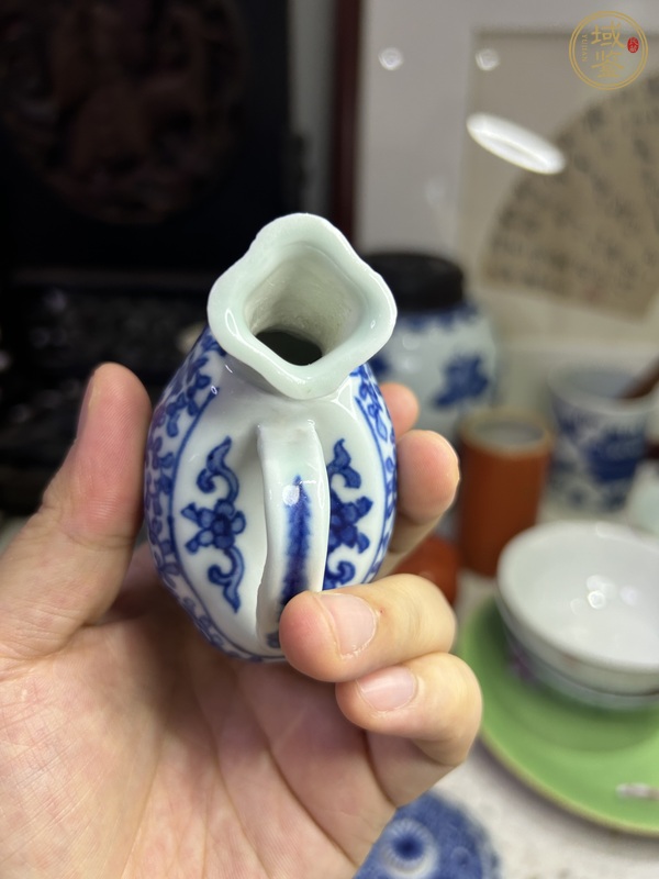 古玩陶瓷青花纏枝蓮紋硯滴真品鑒賞圖